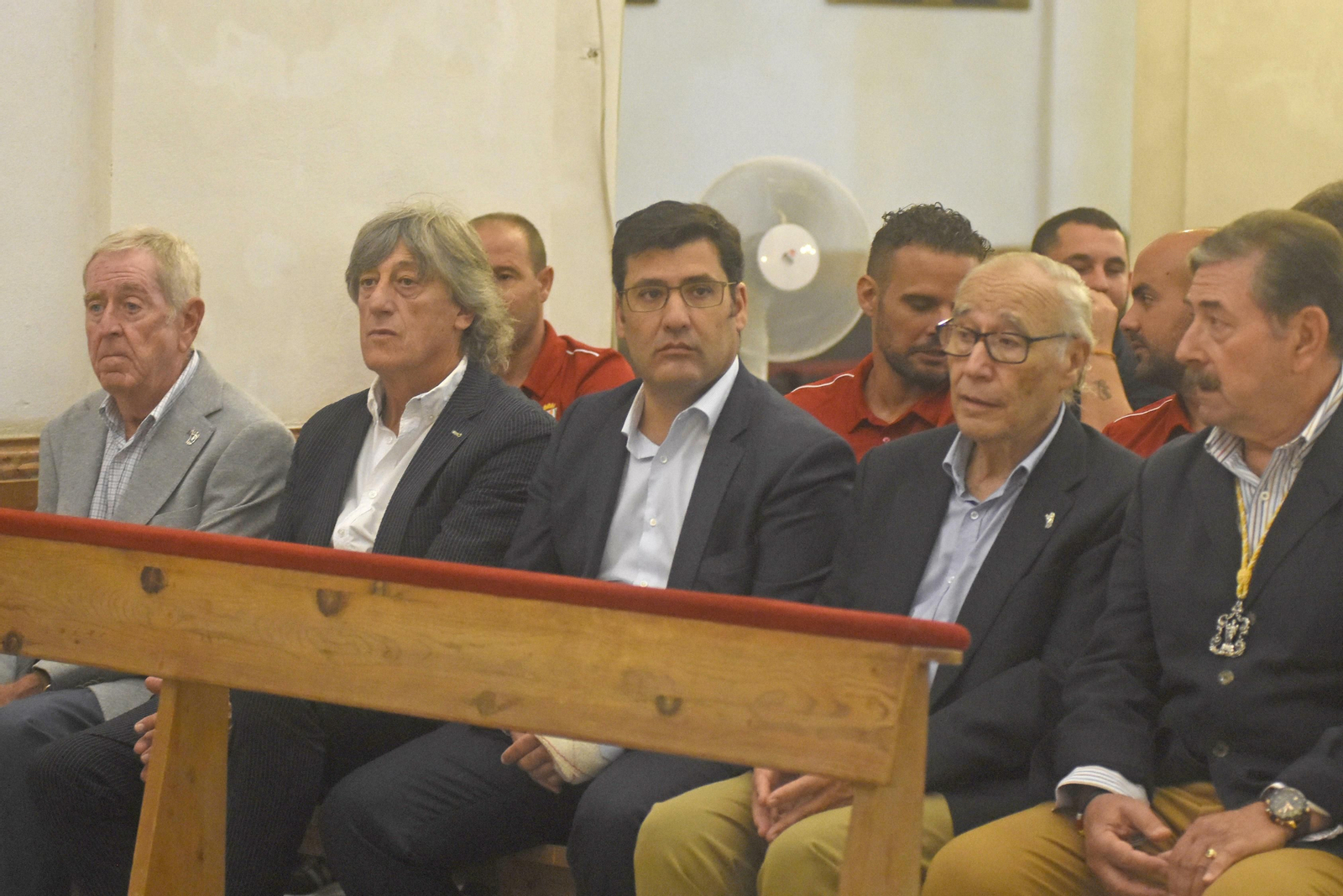 La ofrenda floral del Córdoba CF a San Rafael, en imágenes