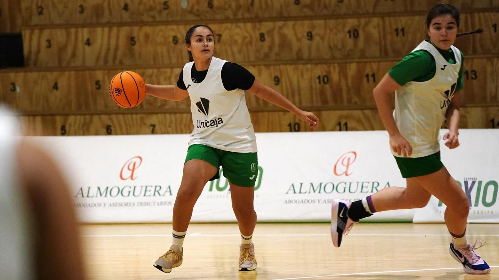 Entrenamiento del Unicaja Mijas. Entrenamiento del Unicaja Mijas.