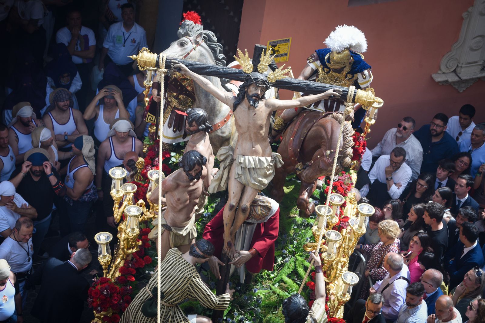 La Hermandad de La Exaltación, en imágenes