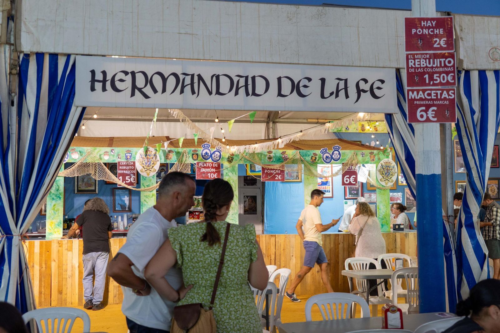 Colombinas 2025: Imágenes del ambiente el viernes 1 de agosto en las Fiestas Colombinas