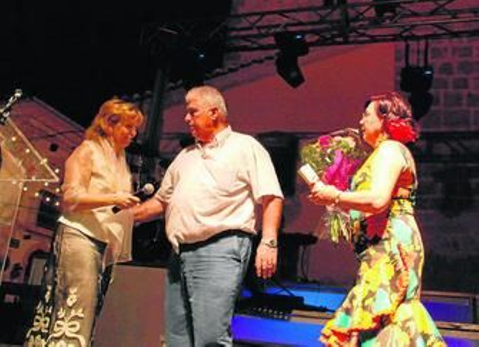 Acto de homenaje a la ferianta Concha Donaire.