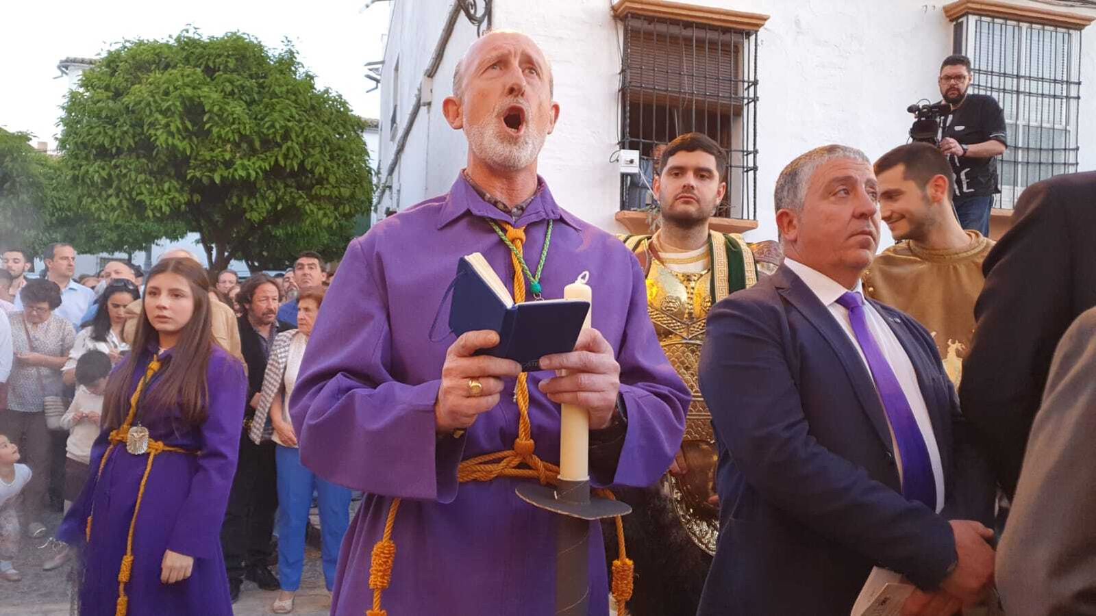 Jueves Santo en Castro del Río: La procesión de la Santa Vera Cruz, en imágenes