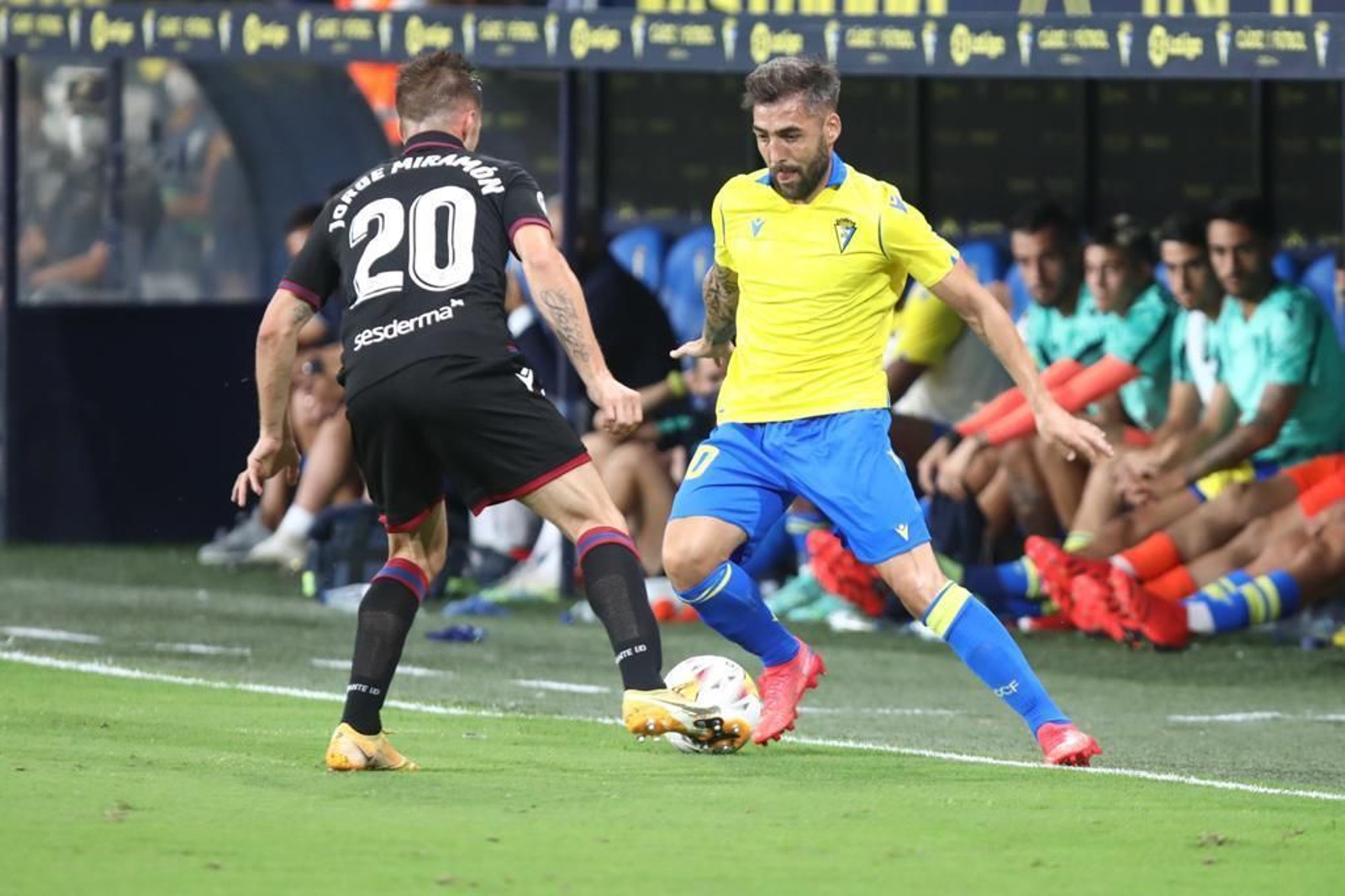 Las imágenes del Cádiz-Levante.