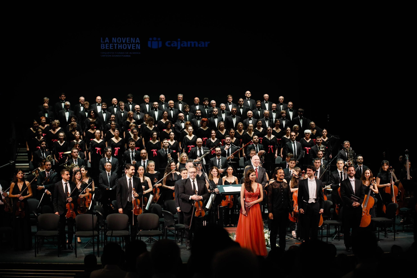 Imágenes de la novena Beethoven interpretado por la OCAL y Orfeón para Cajamar