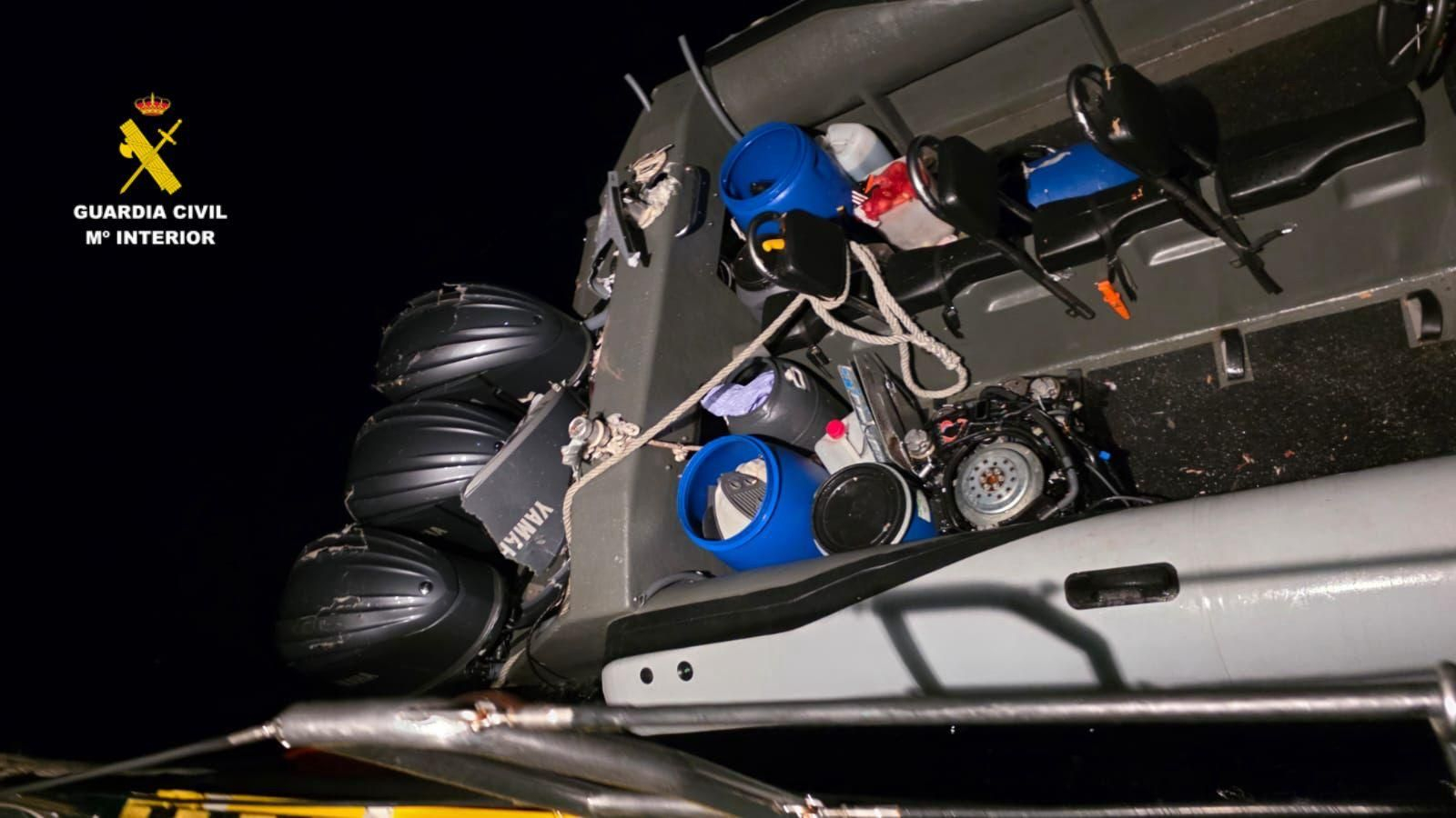 Narcolancha interceptada por la Guardia Civil.