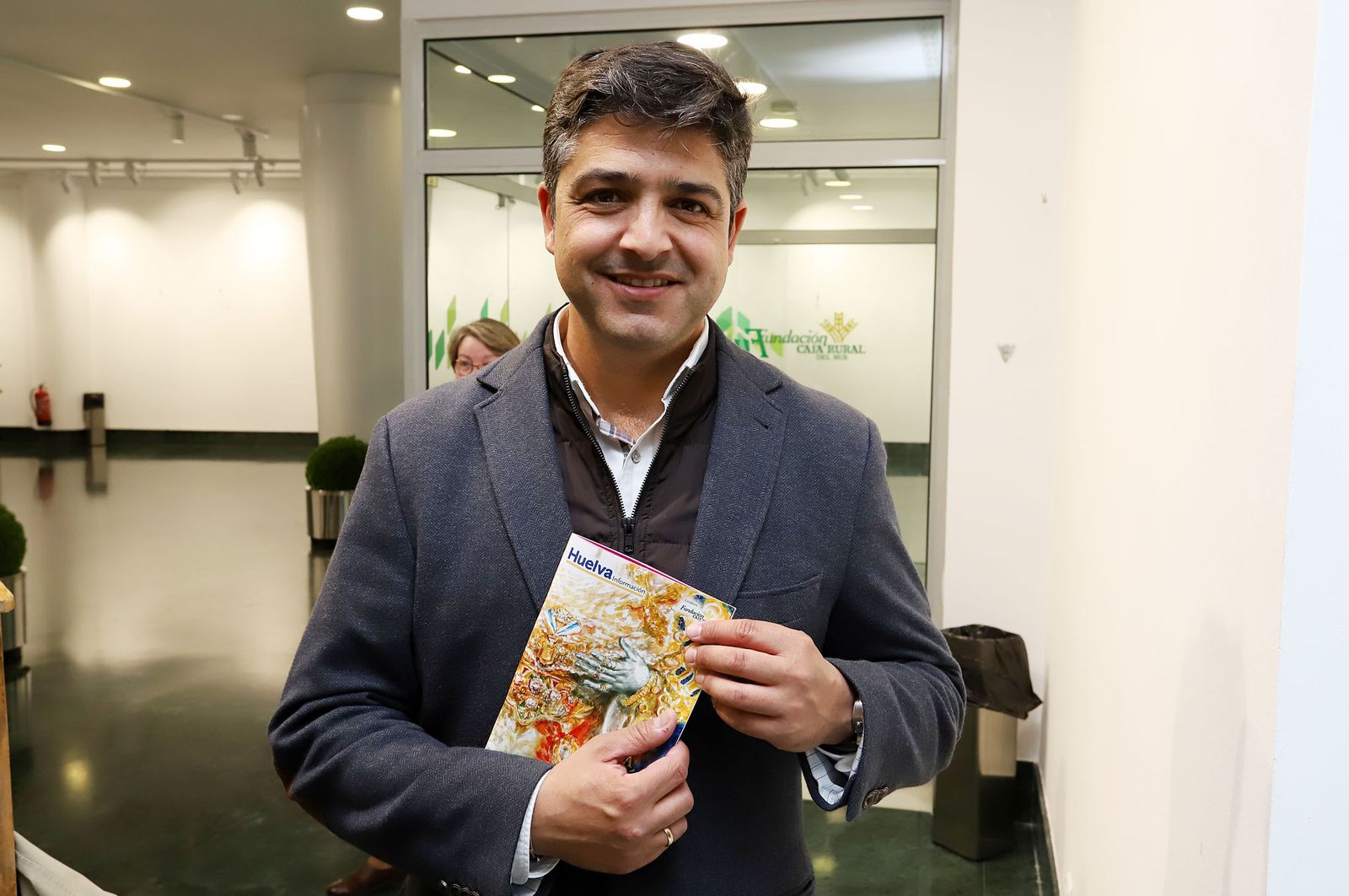 Imágenes de la presentación de la Guía de Semana Santa de Huelva Información