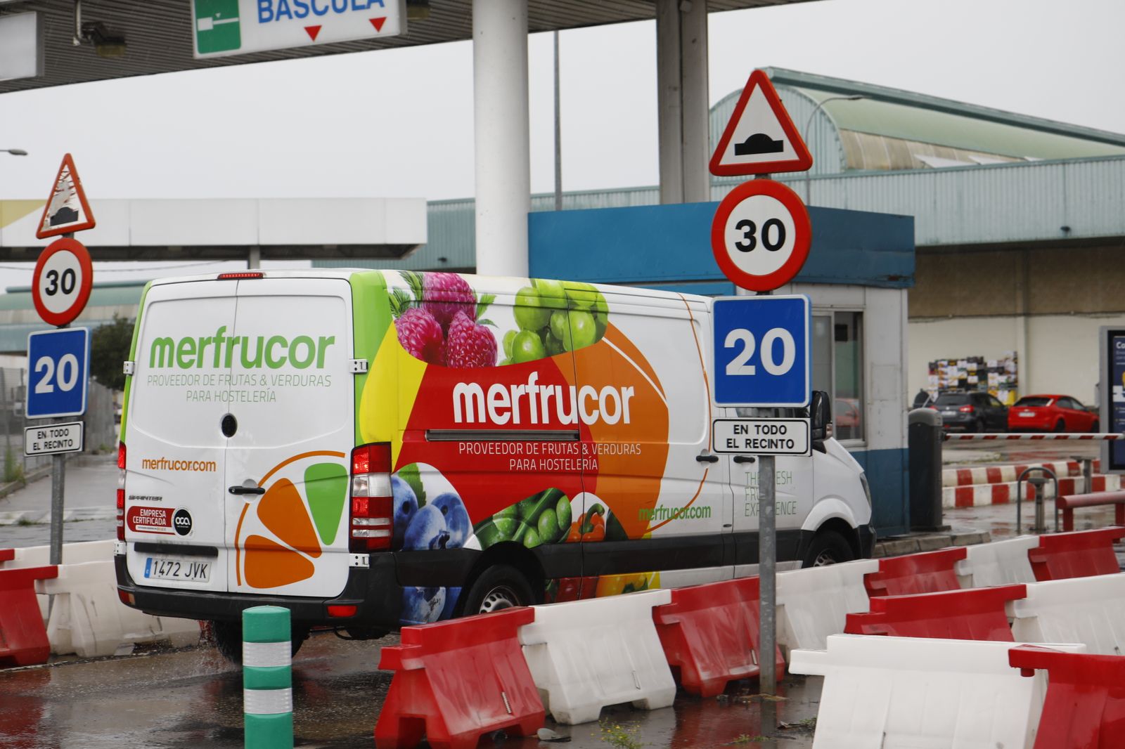 Entrada de minoristas en las instalaciones de Mercacórdoba.