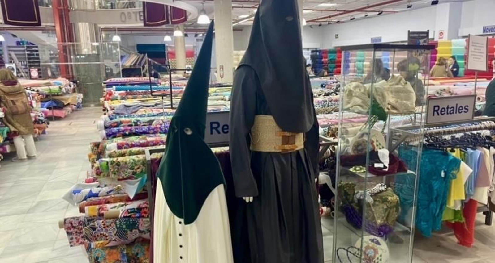 Nazarenos de Galerías Madrid.