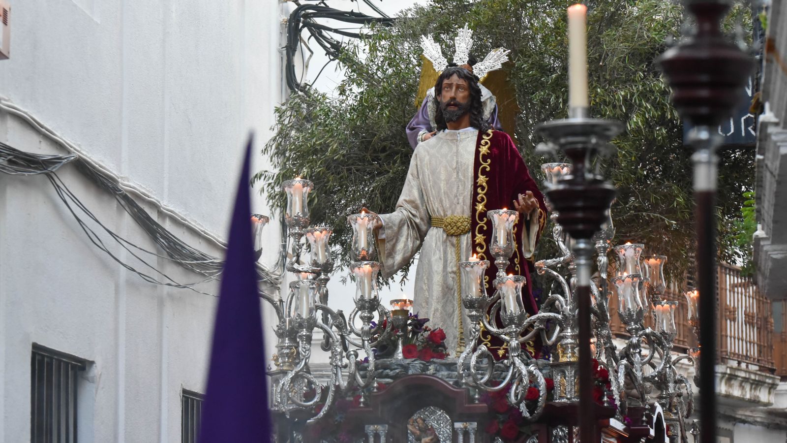 Fotos del Lunes santo en Tarifa: Nuestro Padre Jesús en la Oración en el Huerto y Nuestra Madre de Dios y del Rosario