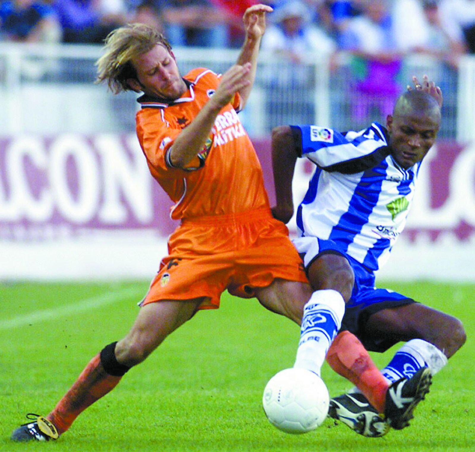 Las camisetas más icónicas del Málaga CF: Champions, Intertoto, UEFA, ascensos