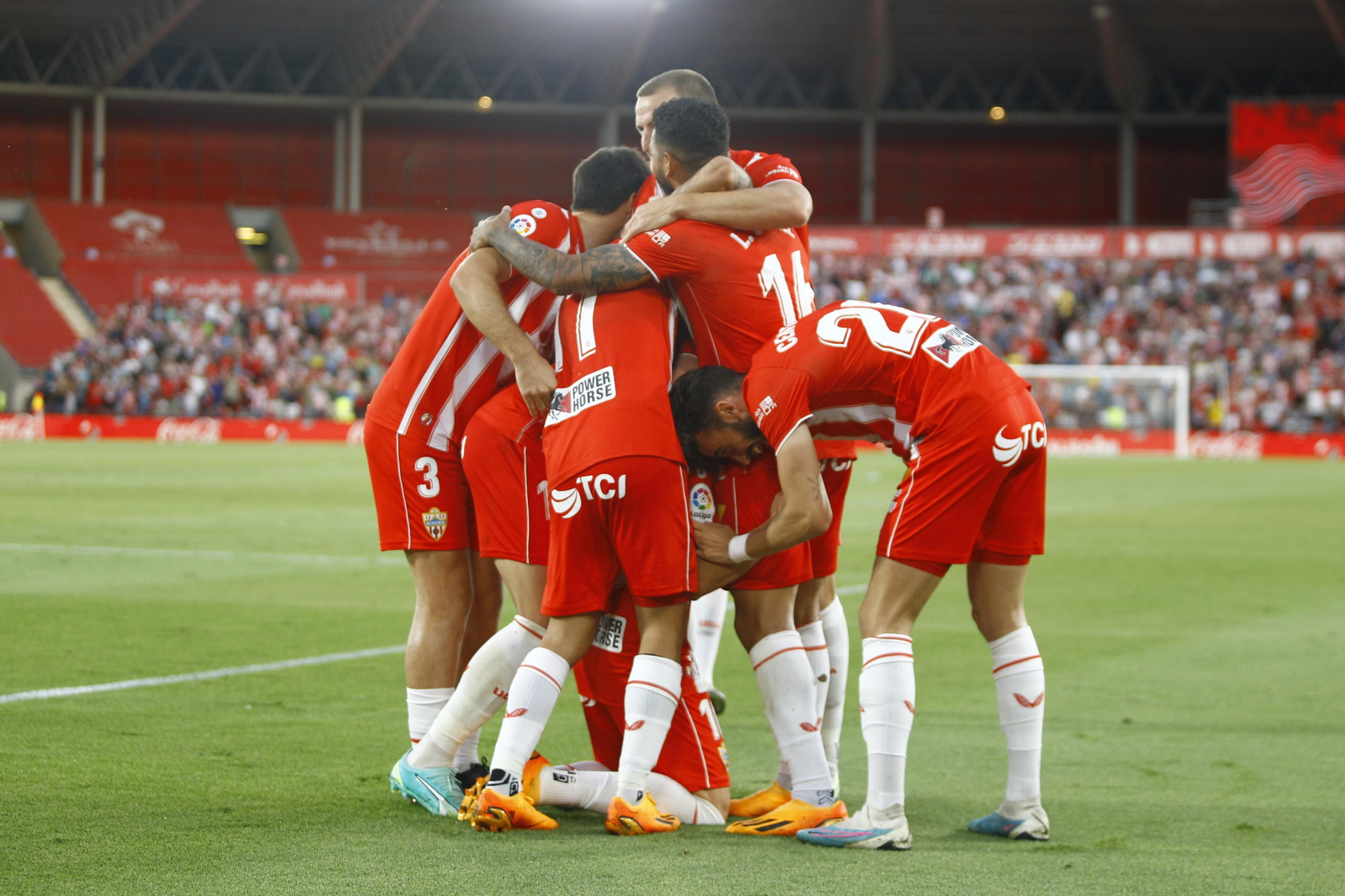 Imágenes del partido U.D. Almería-Elche C.F.