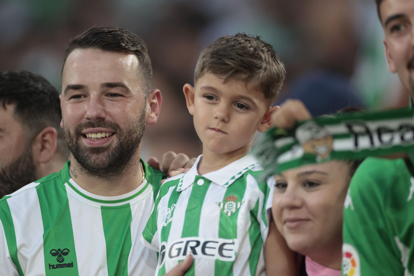Búscate en las fotos del Betis - Alavés