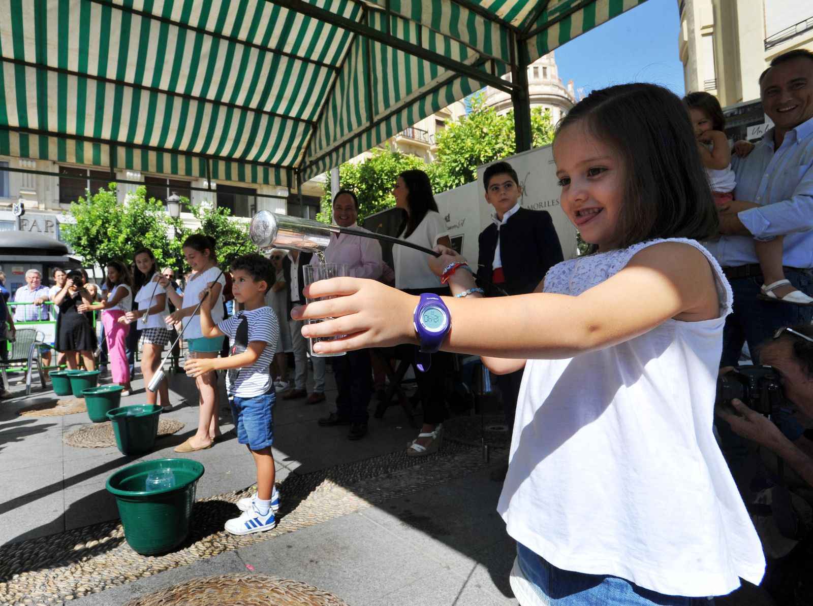 Participantes infantiles en el concurso de venenciadores.