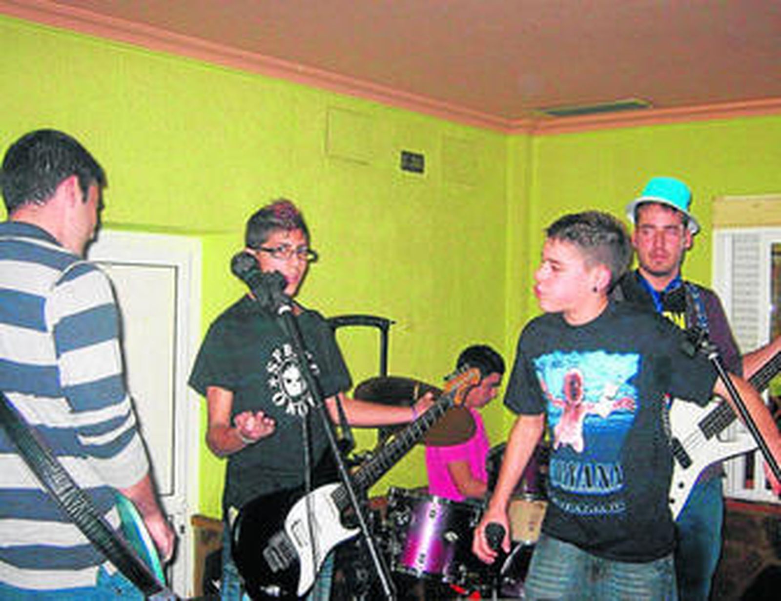 La última actuación del grupo se realizó en el pub Escorpio de Antas.