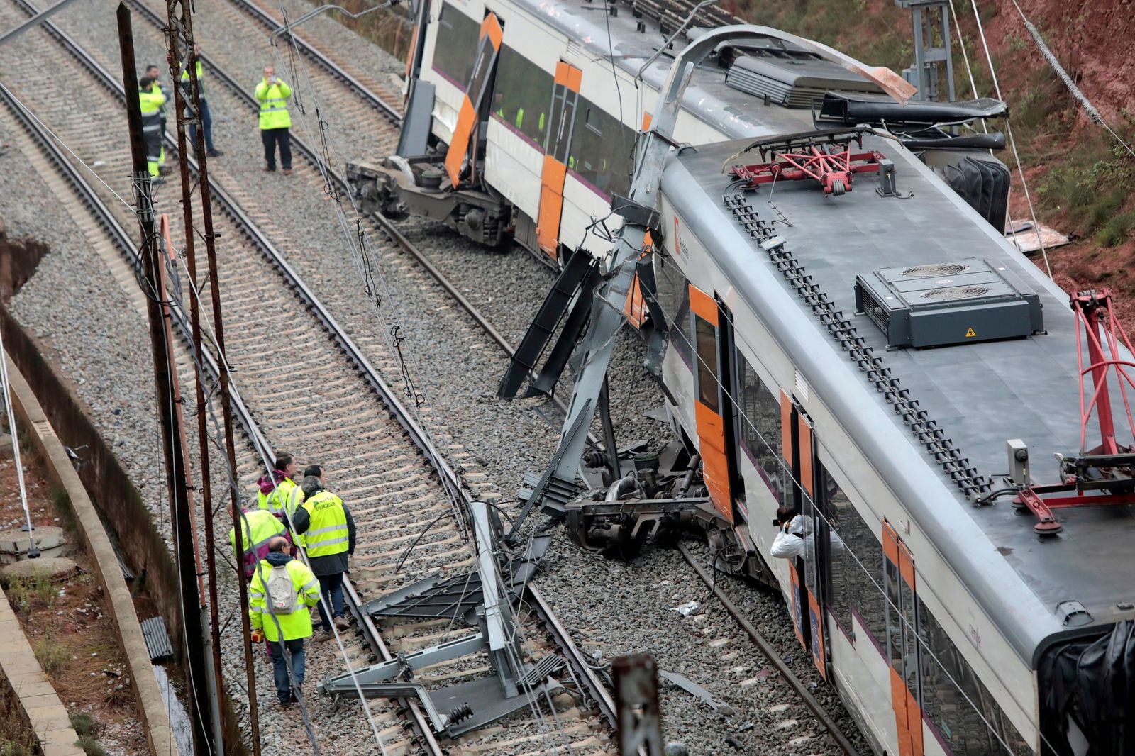 El descarrilamiento del tren de Vacarisses, en imágenes