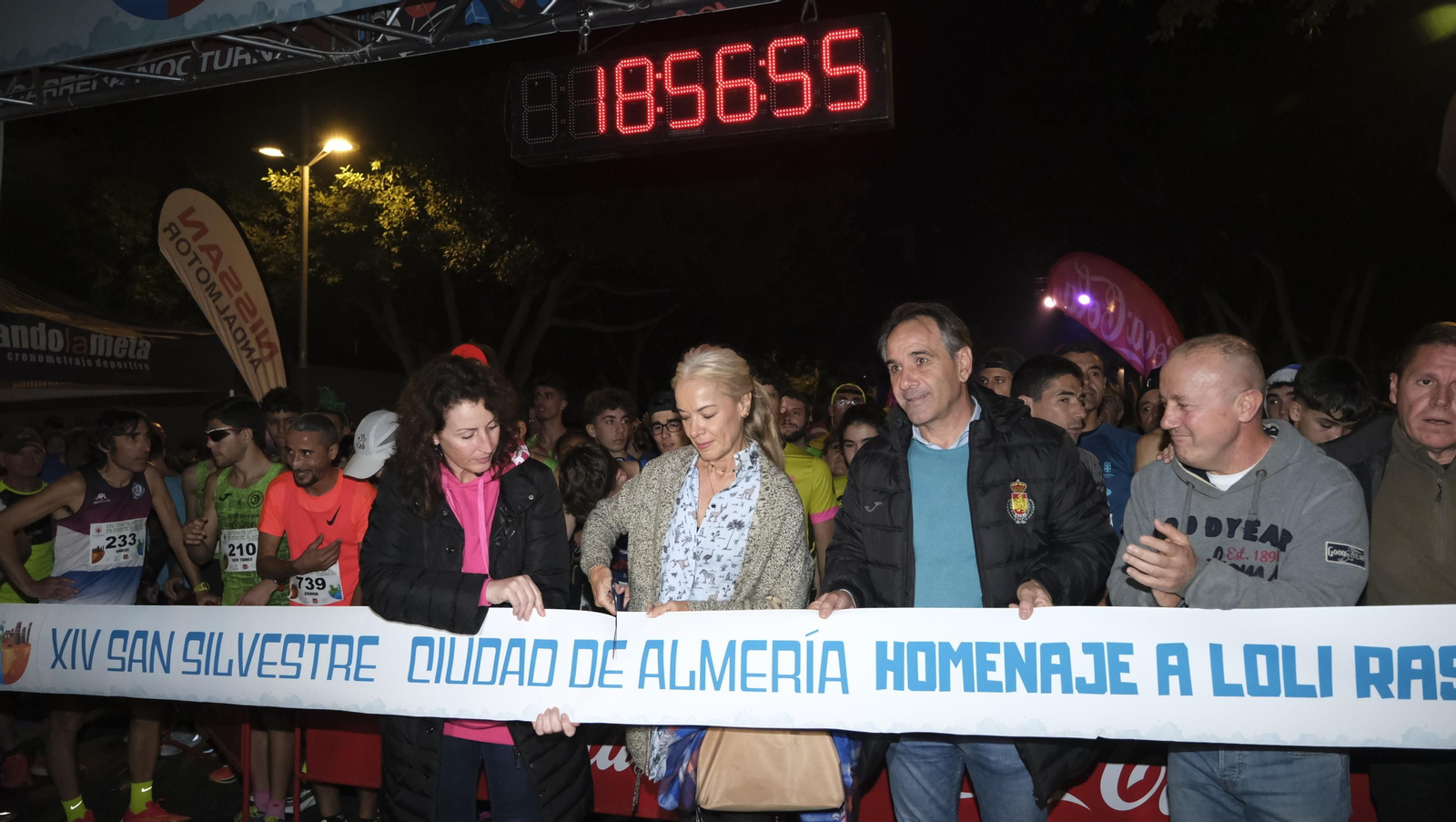 Imágenes de la XIV edición de la San Silvestre de Almería