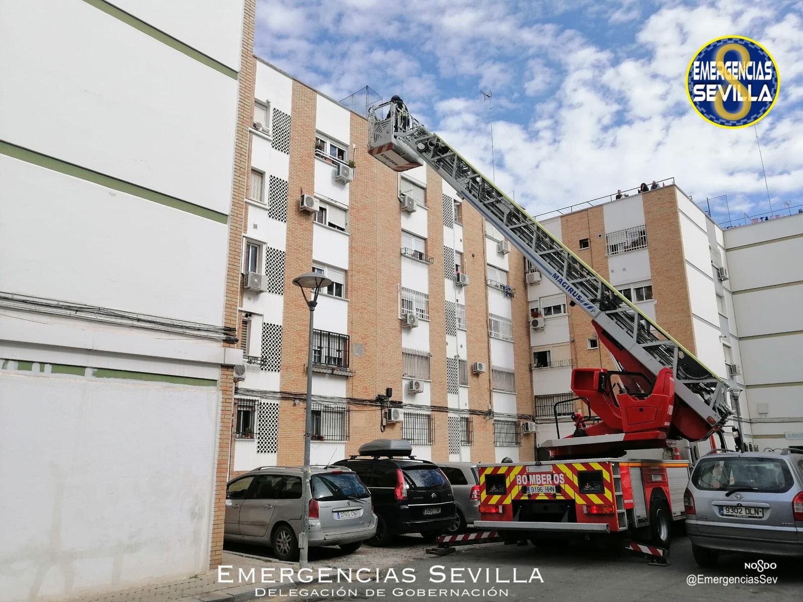 Arde la cocina de una vivienda en la calle Los Romeros