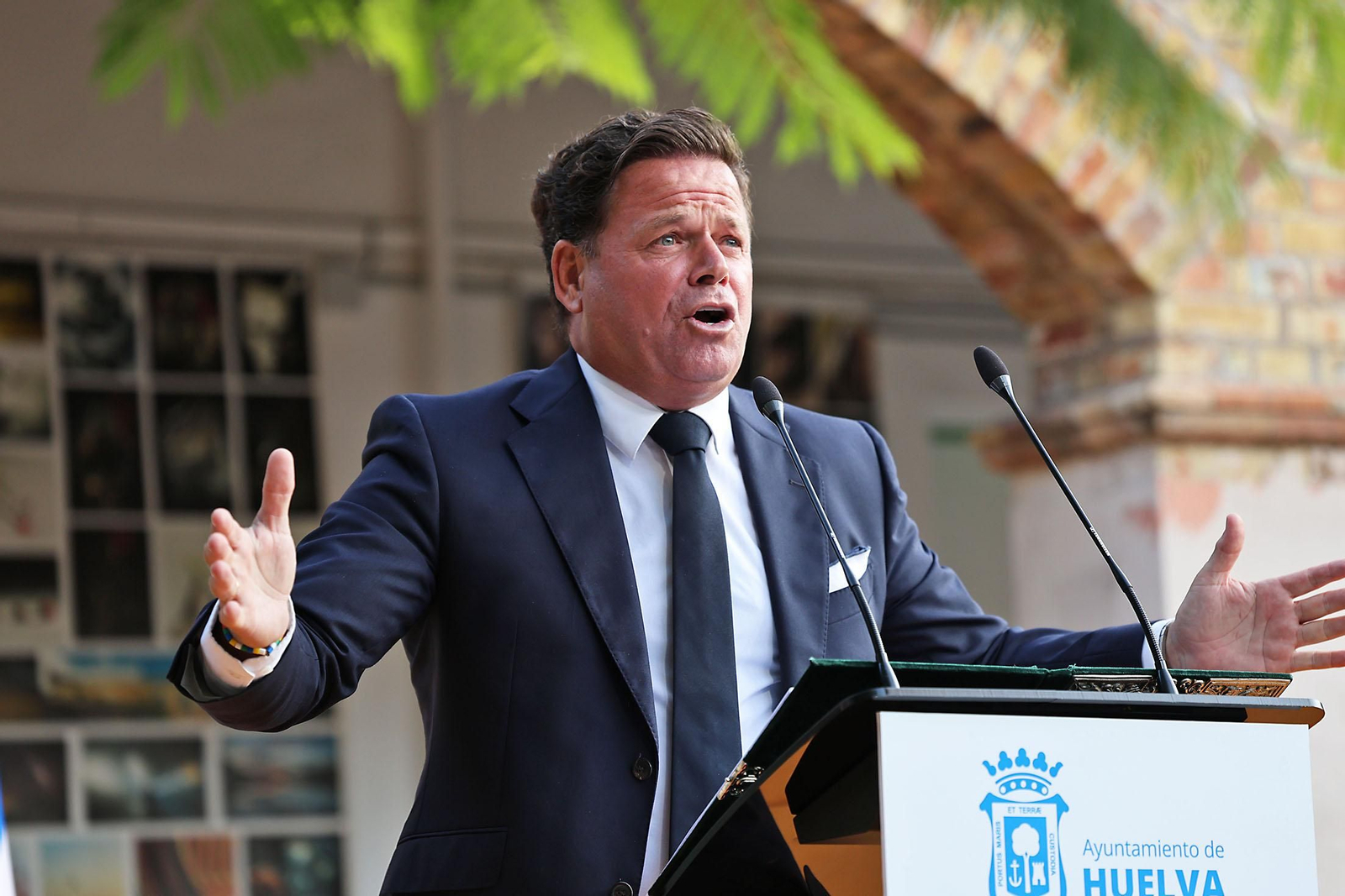 Imágenes del Pregón taurino de las Fiestas Colombinas 2025 a cargo de Luis Carlos Sáenz de la Torre