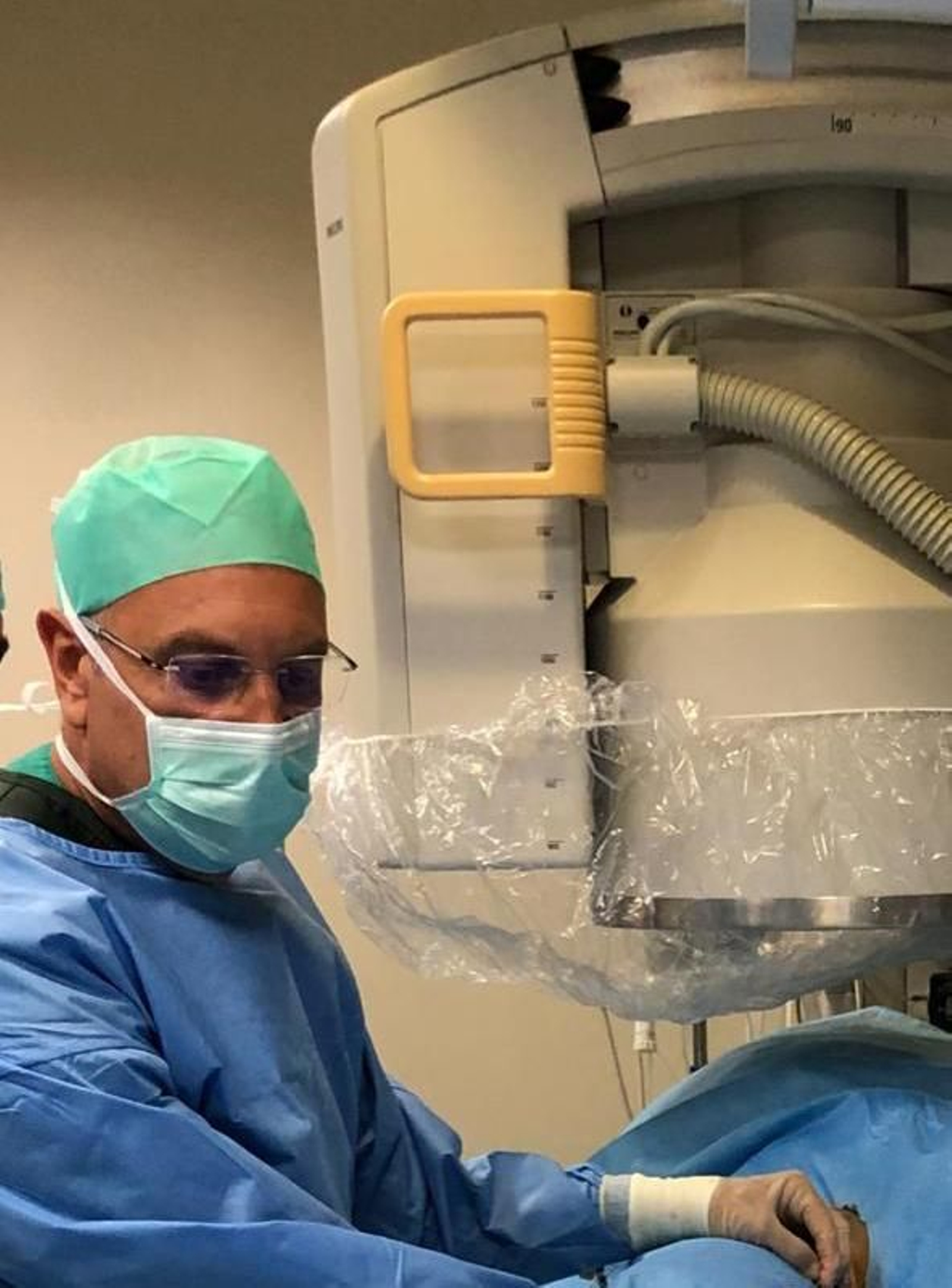 Vithas Almería utiliza por primera vez en España un sistema que reduce el riesgo de amputación en pacientes con isquemia