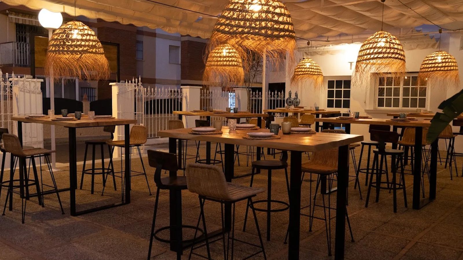 Salón del restaurante Kammala, nuevo Restaurante de la Guía Repsol 2026.