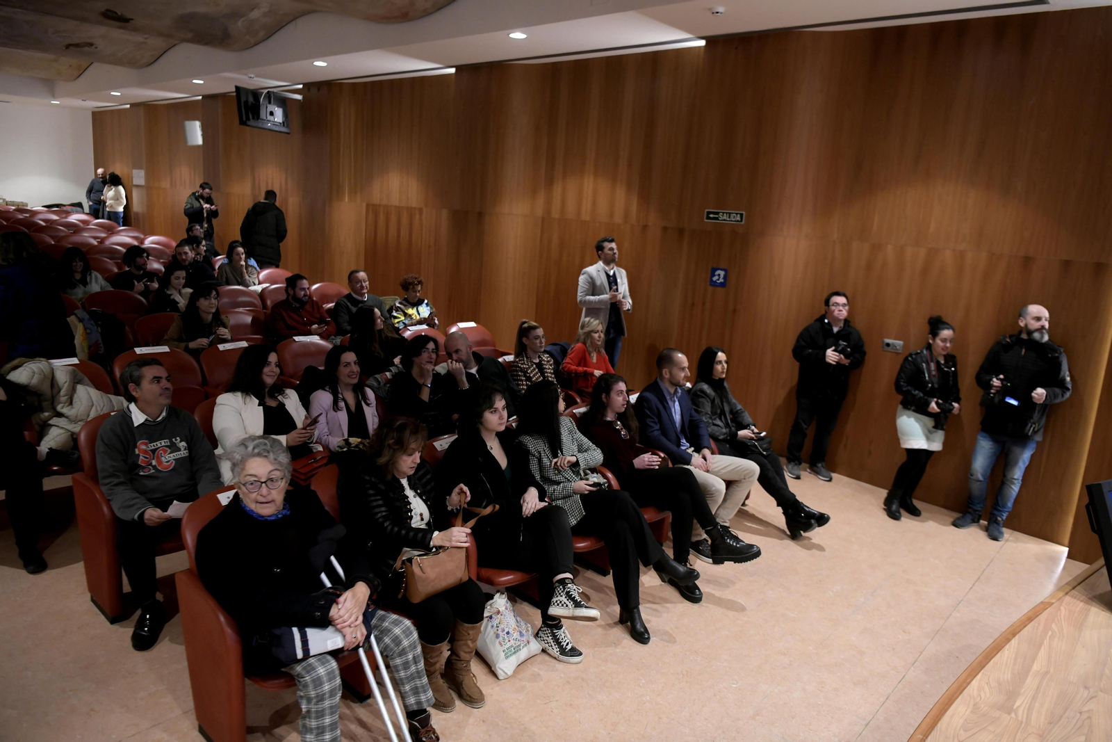 Entrega de la primera edición de los premios a los mejores trabajos fin de grado, fin de máster y tesis doctorales del ámbito de la igualdad y la inclusión en la UGR en imágenes