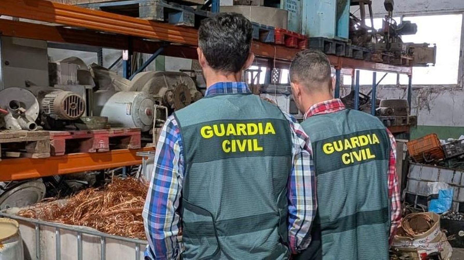 Material de cobre sustraído.