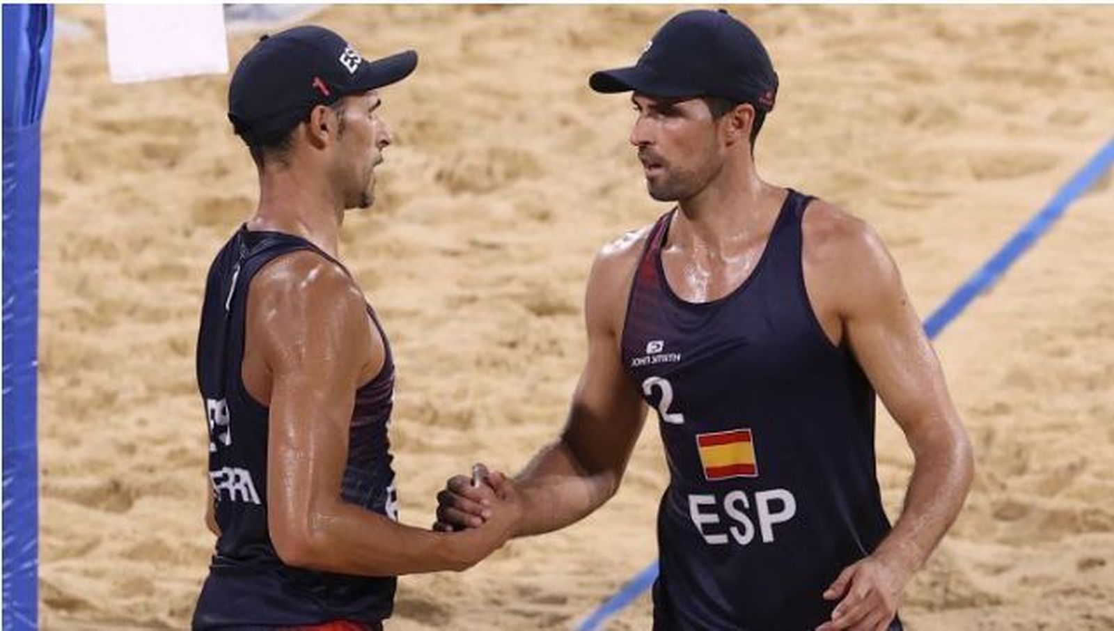 Herrera y Gavira (2) se dan ánimos durante un partido