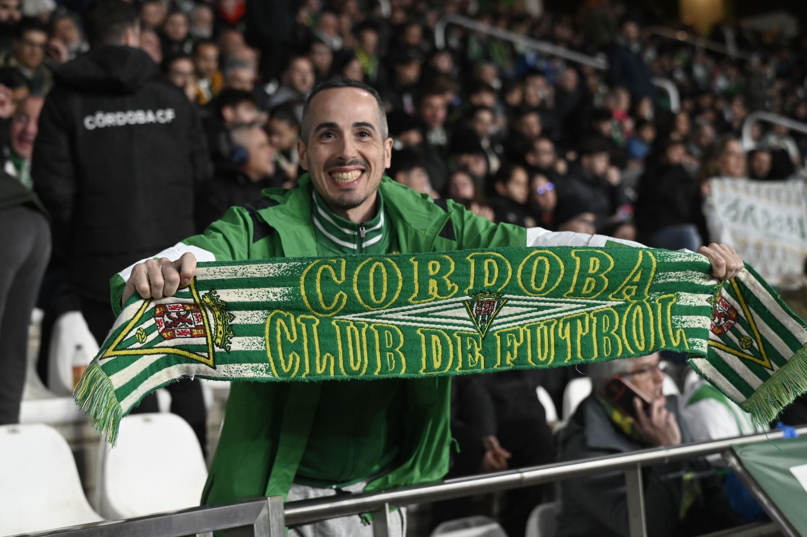 Las fotos del espectacular ambiente en El Arcángel en el derbi andaluz entre Córdoba CF y Málaga