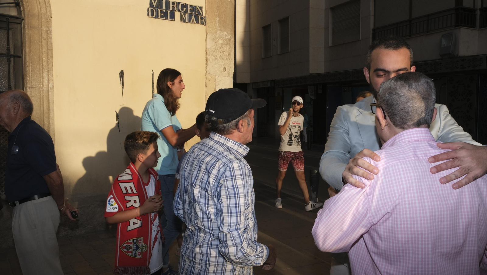Ofrenda de la U.D. Almería a la Virgen del Mar, por el ascenso a la Liga Santander de Fútbol