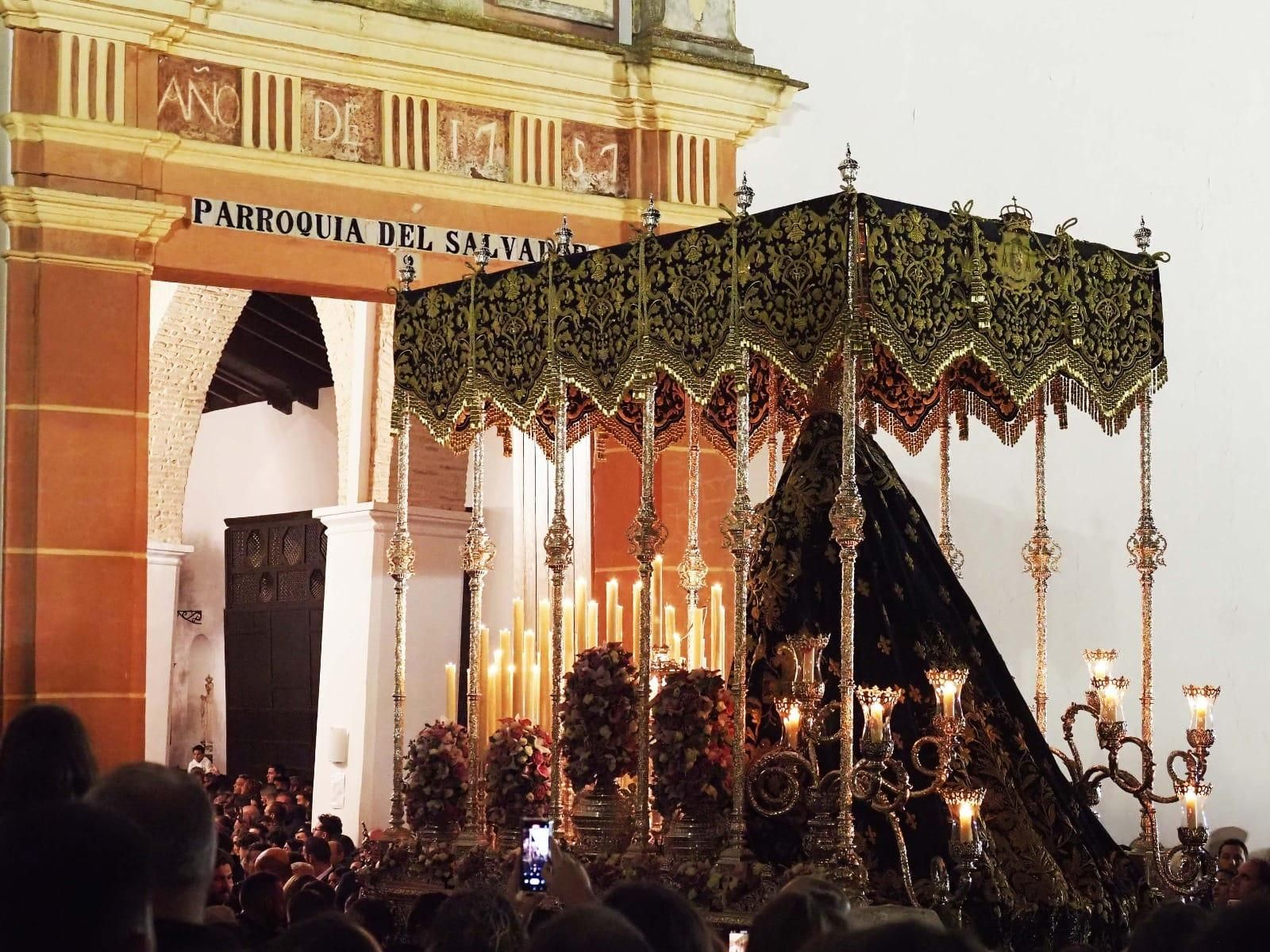 Ni en Sevilla ni en Málaga: La madrugá que tienes que vivir una vez en la vida está en este pueblo de Huelva Ni en Sevilla ni en Málaga: La madrugá que tienes que vivir una vez en la vida está en este pueblo de Huelva