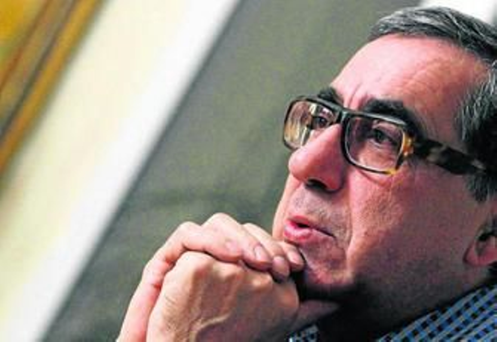 Manuel de Lope acaba de publicar 'Azul sobre azul'.