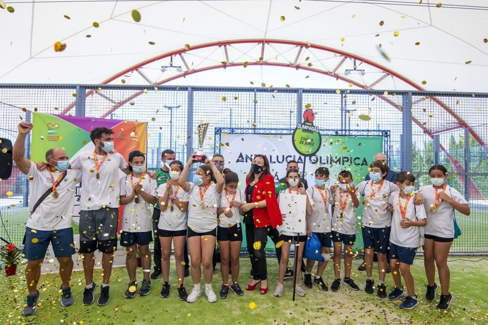 El Ciudad de Jerez, celebrando su victoria en la IV Miniolimpiada Escolar Andaluza 2021.
