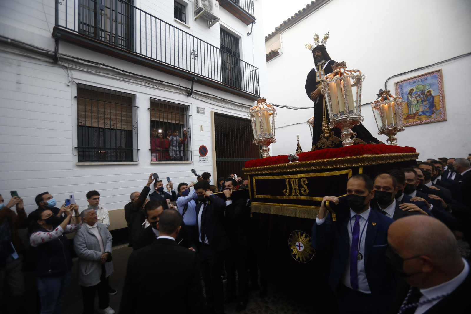 El traslado de Nuestro Padre Jesús Nazareno Rescatado, en imágenes
