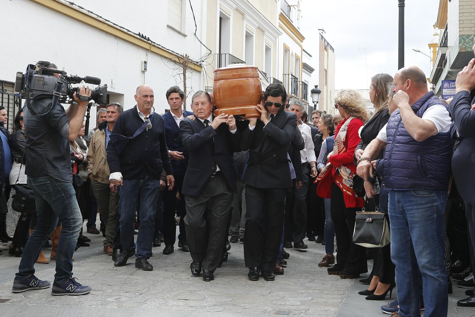 Las imágenes del funeral de Ángel Peralta