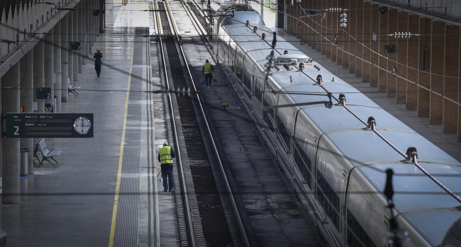 La resistencia en las calles de Sevilla por el estado de alarma: de Santa Justa a Plaza de Armas