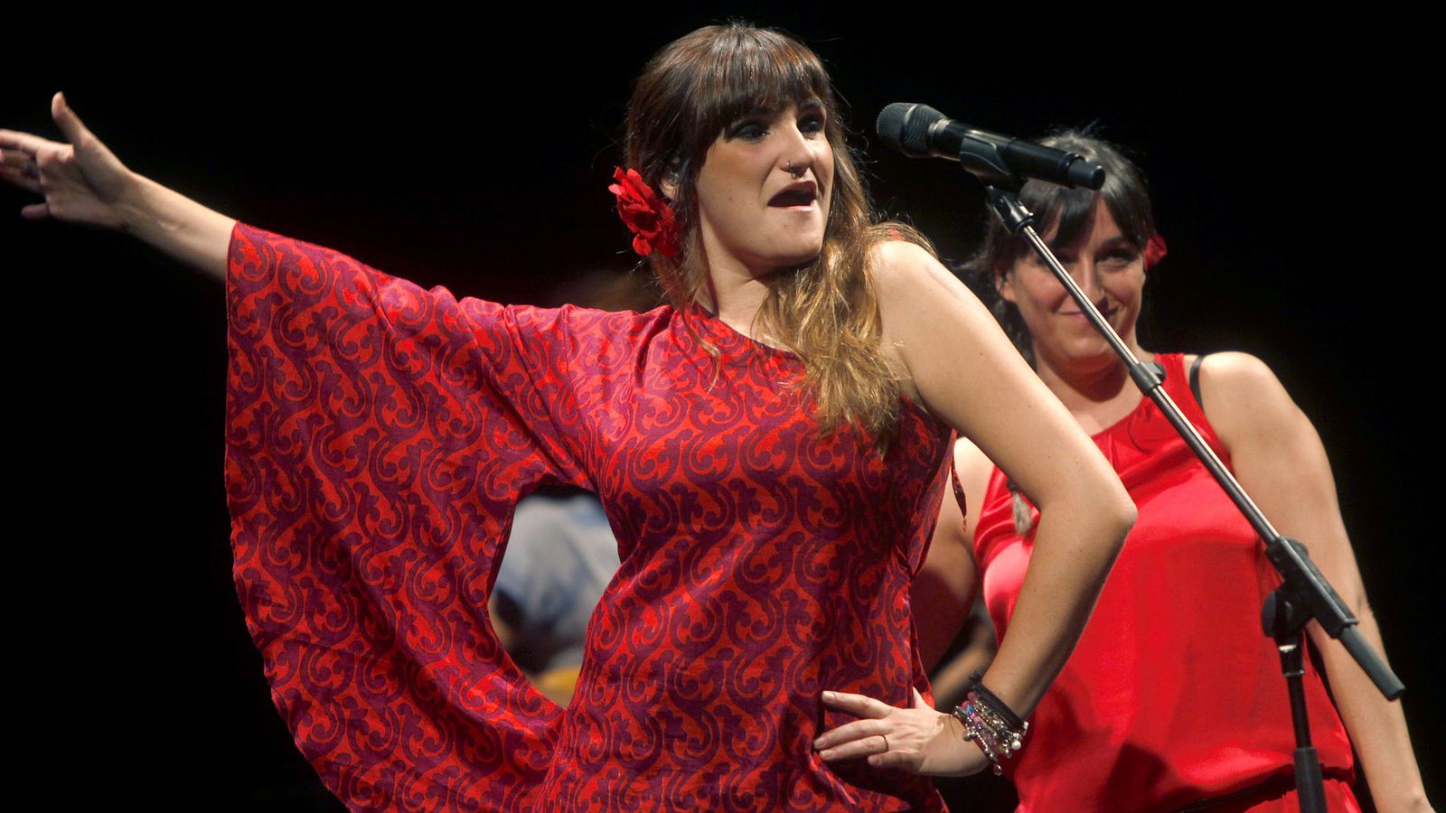 Rozalén presenta en Maire del Aljarafe 'Cuando el río suena'.