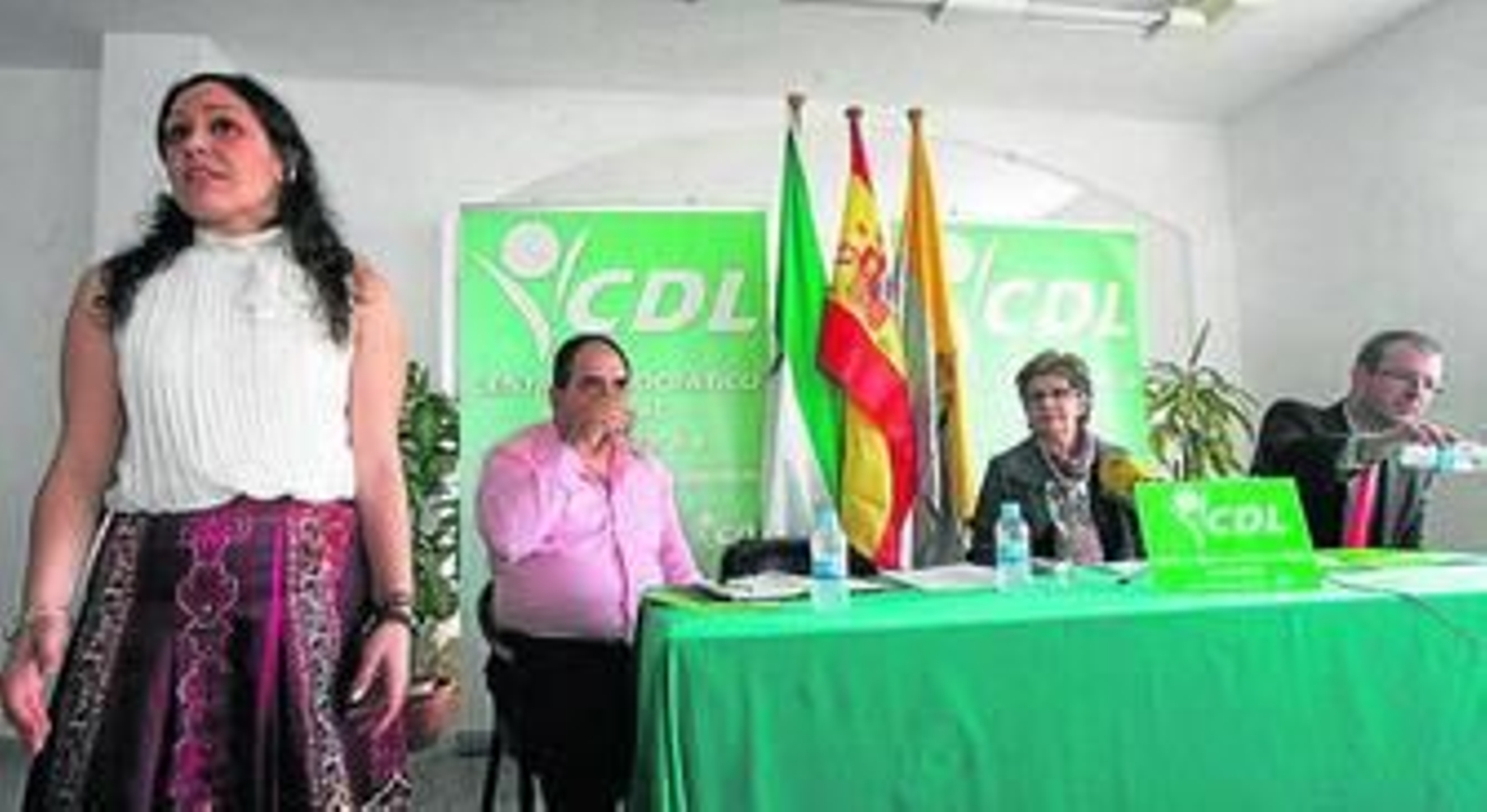 Ríos se dirige a los asistentes en la presentación del CDL.