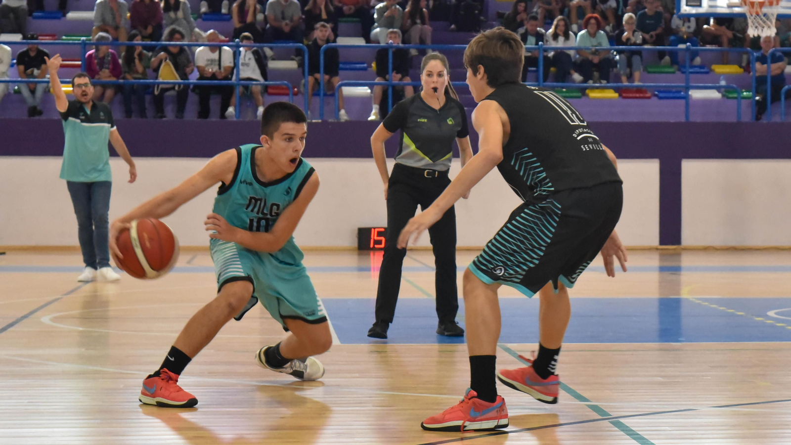 Las fotos de la tercera jornada del Andaluz infantil masculino de baloncesto en La Línea
