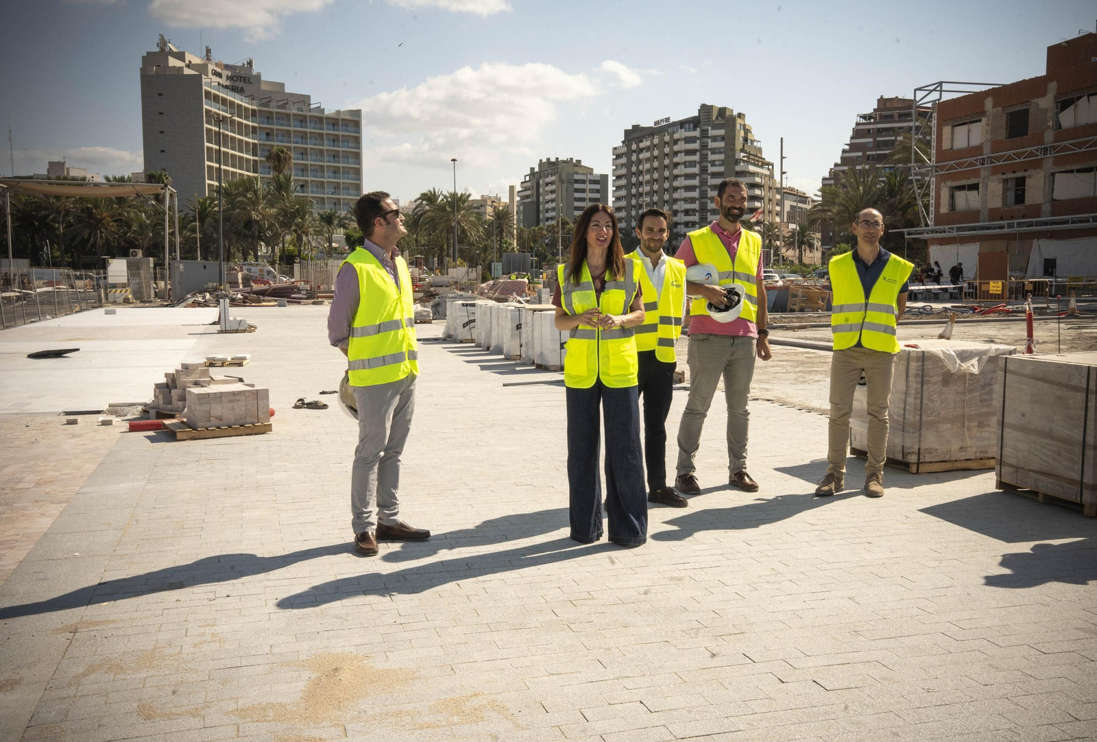 Diseño de los futuros establecimientos de restauración que se ubicarán en el Muelle de Levante