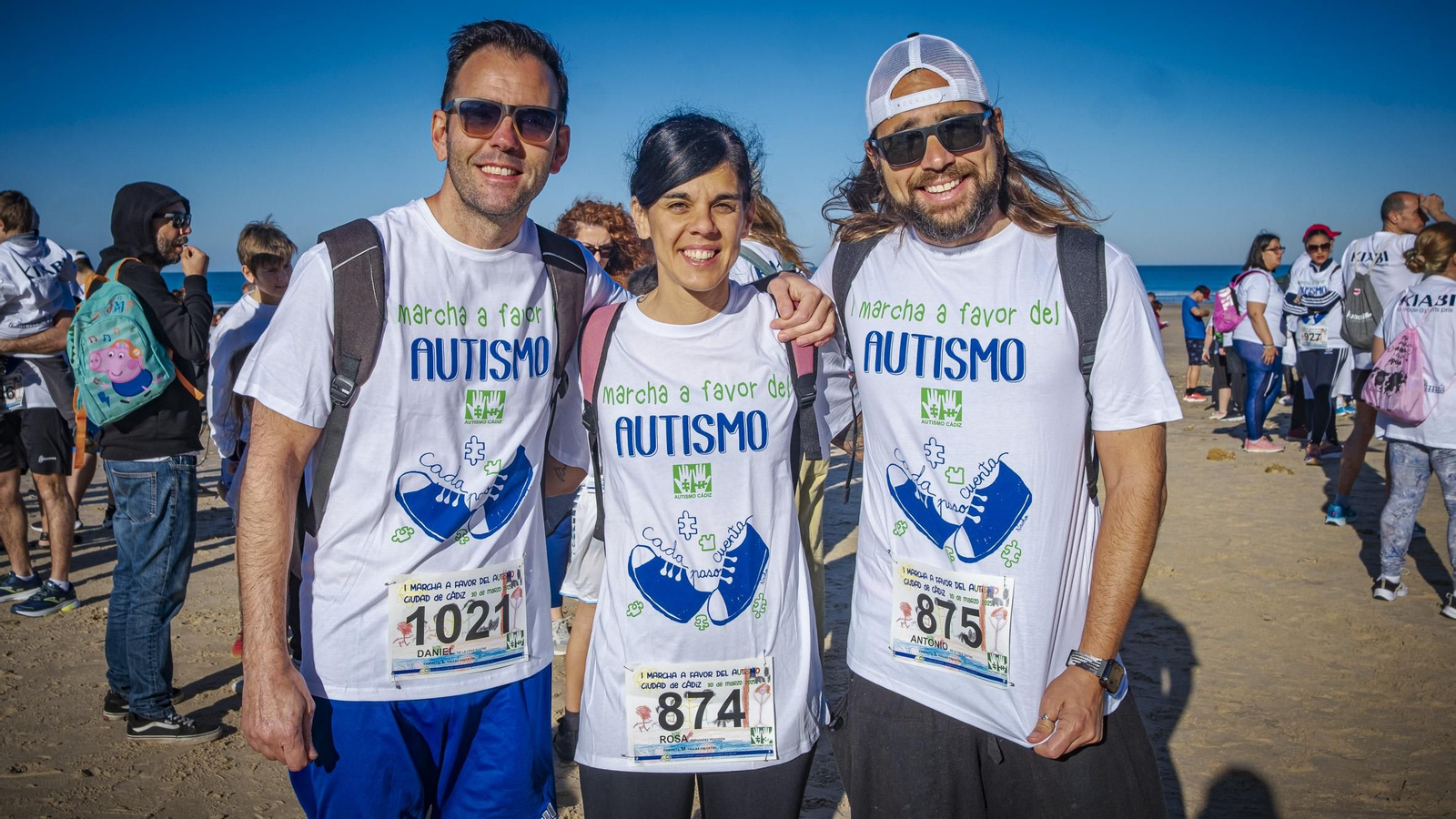 Búscate entre las imágenes de la  ‘I Marcha a favor del autismo’ en Cádiz