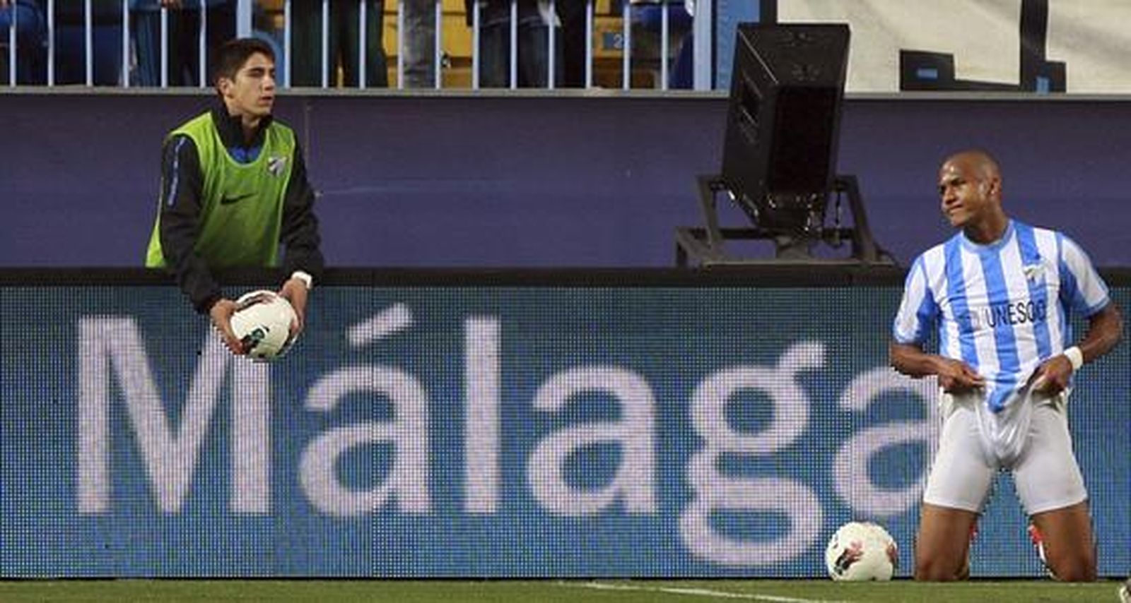 El Betis vence al Málaga en La Rosaleda (0-2). / EFE