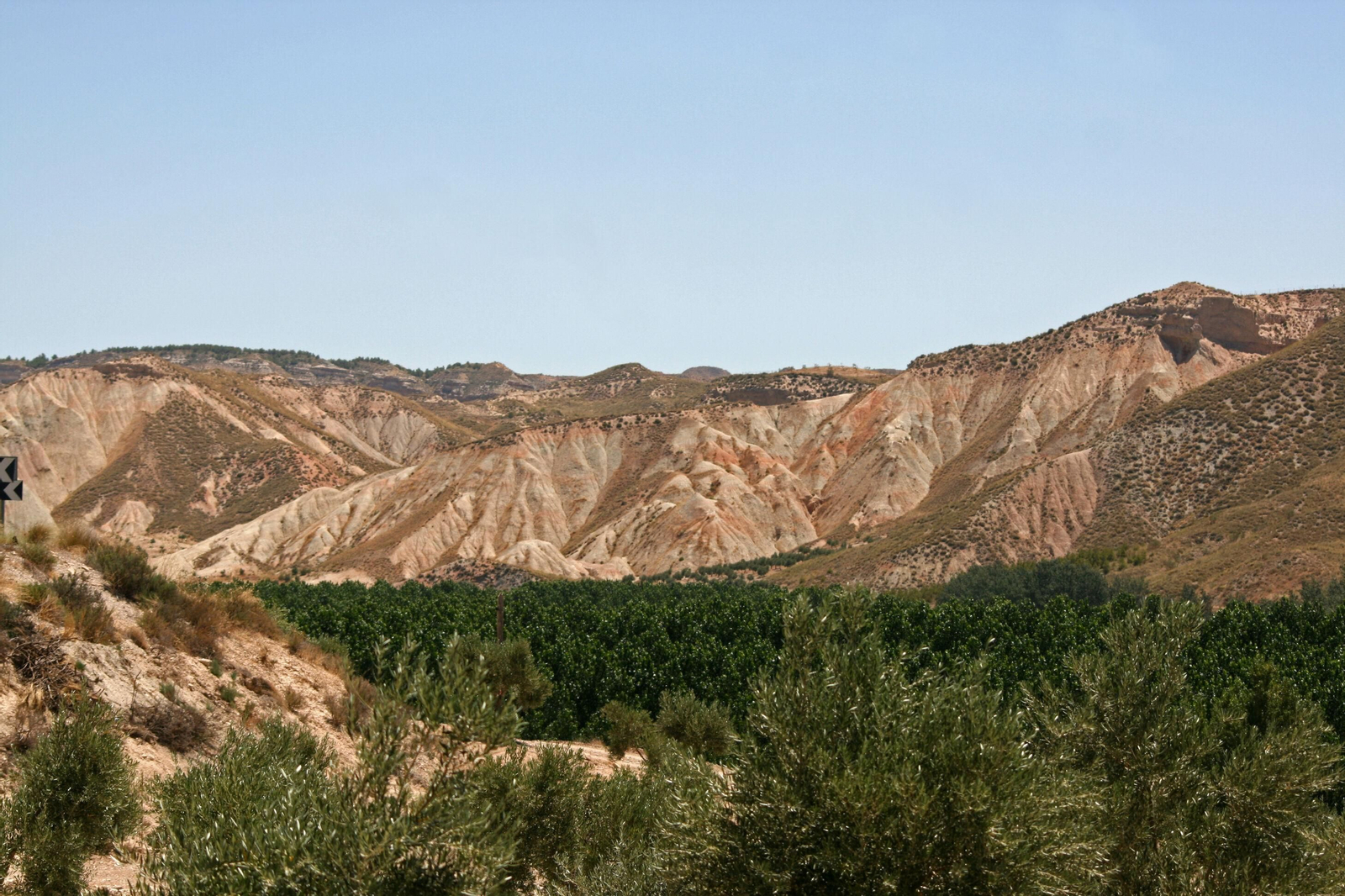 Paisaje del Geoparque de Granada en el valle del Río Fardes