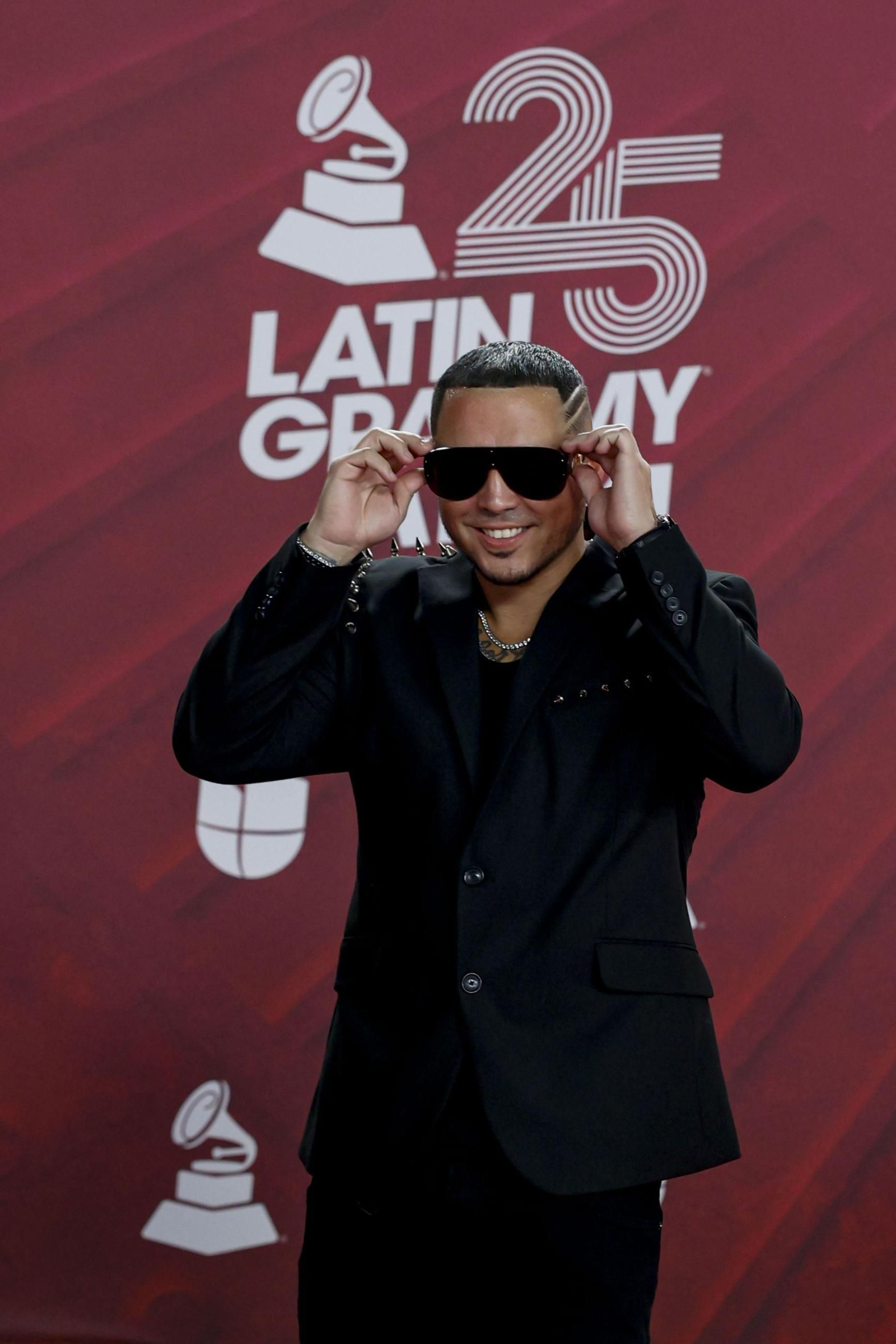 Todos los famosos, tendencias y curiosidades en la alfombra roja de la 25 edición de los Grammy Latinos