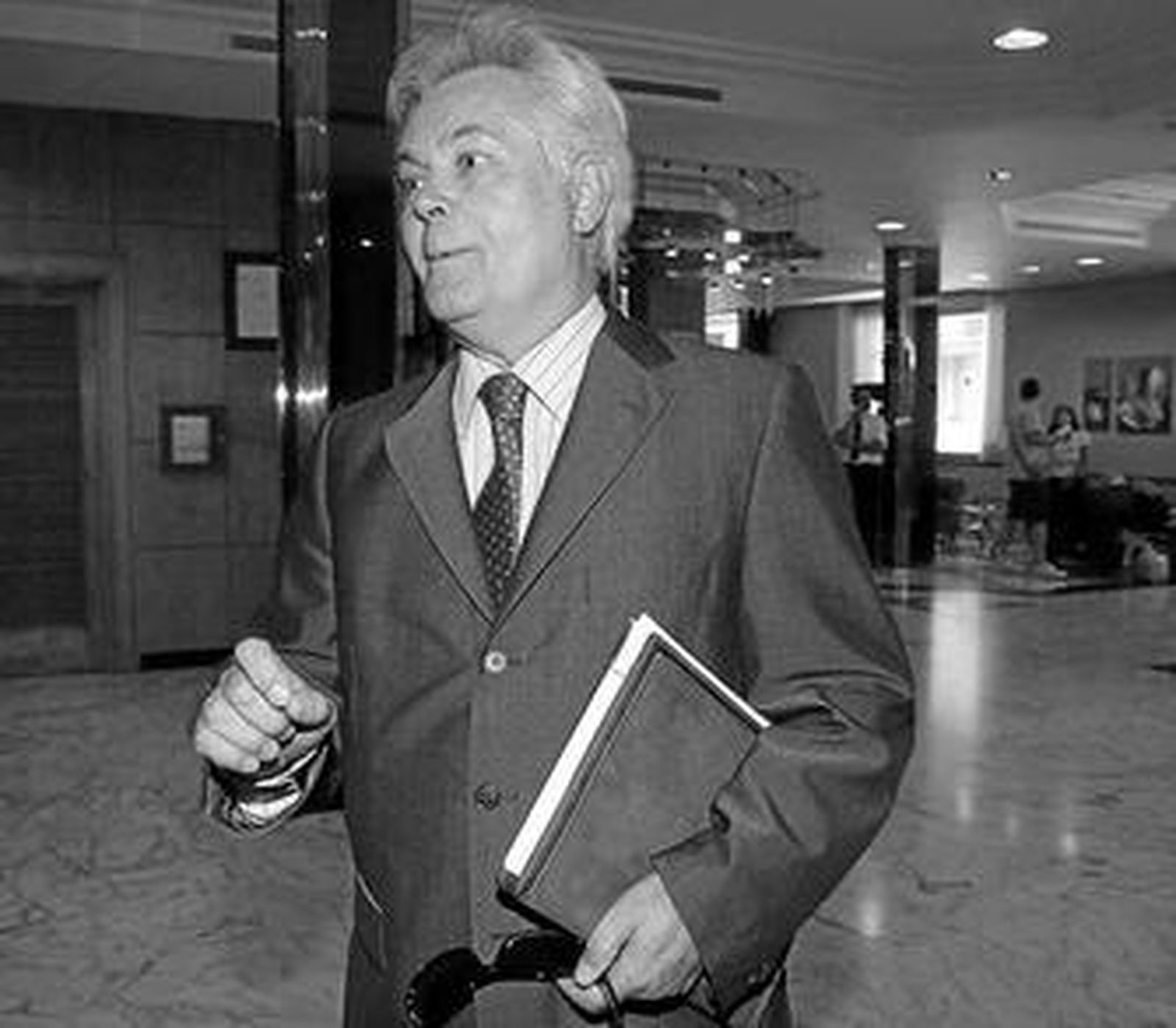 El presidente de CajaGranada, Antonio Jara, al poco de situarse al frente de la entidad.