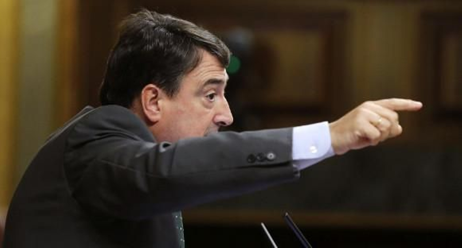 Esteban: "Si reconoce que los vascos somos nación, llámenos"