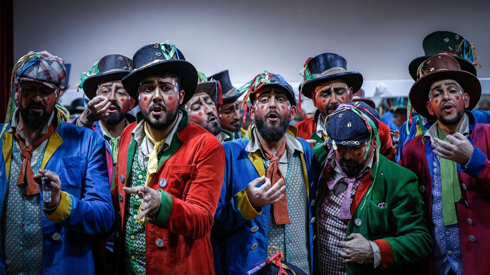 Búscate entre las mejores imágenes de la sexta sesión de cuartos de final del COAC 2025