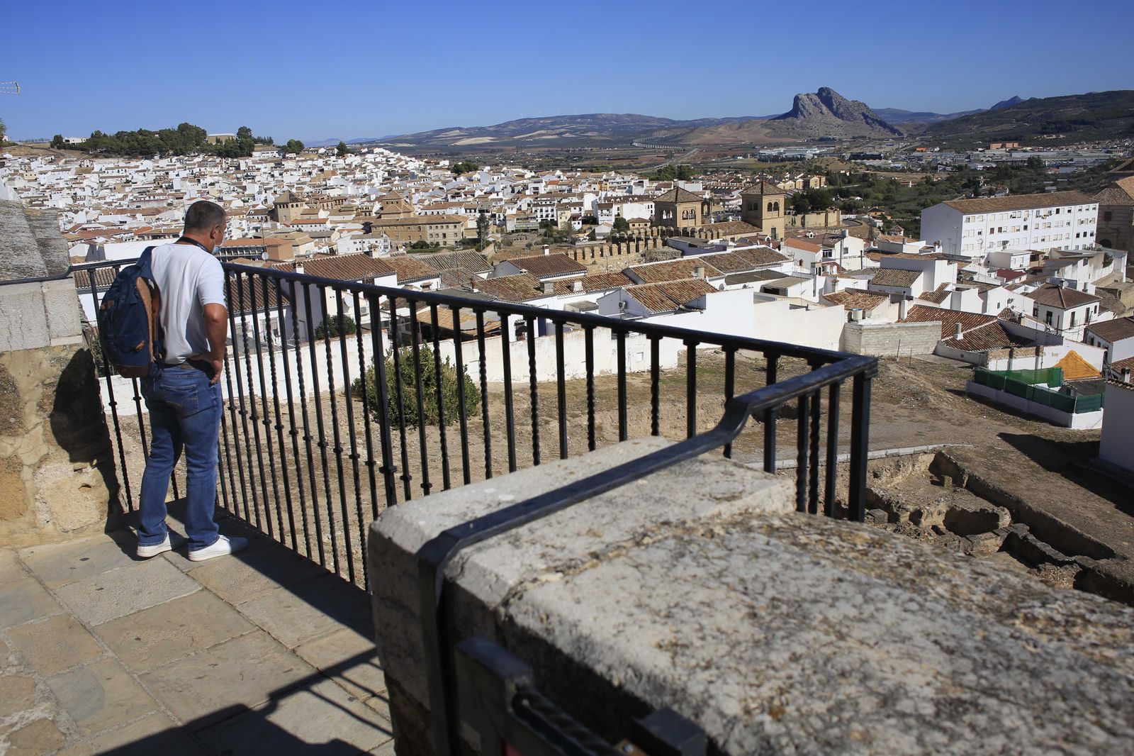 Así vive la comarca de Antequera su primer día de confinamiento perimetral, en fotos