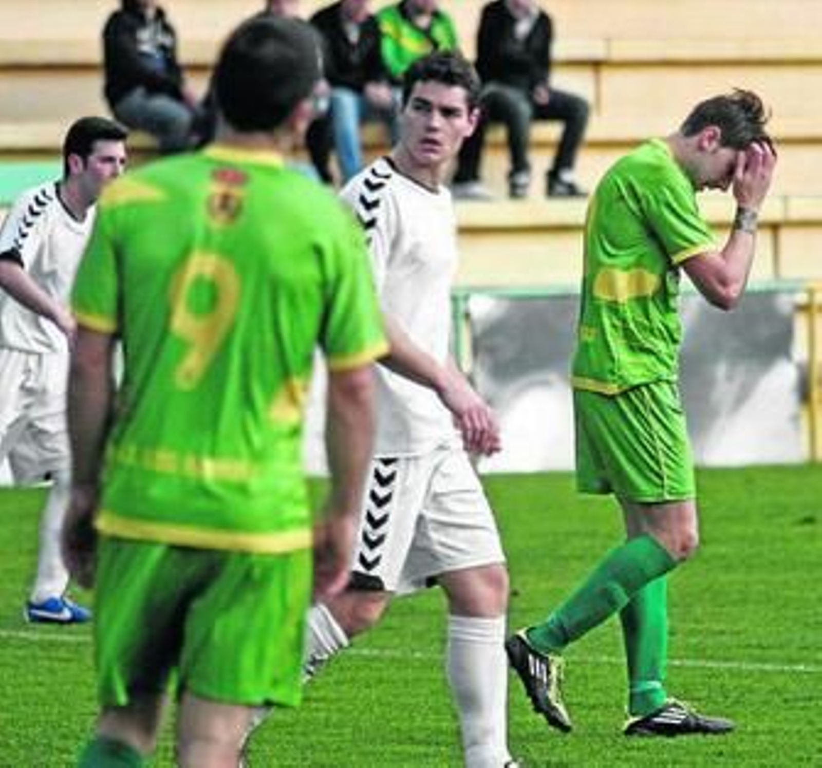Nico se lamenta en el partido del pasado domingo.