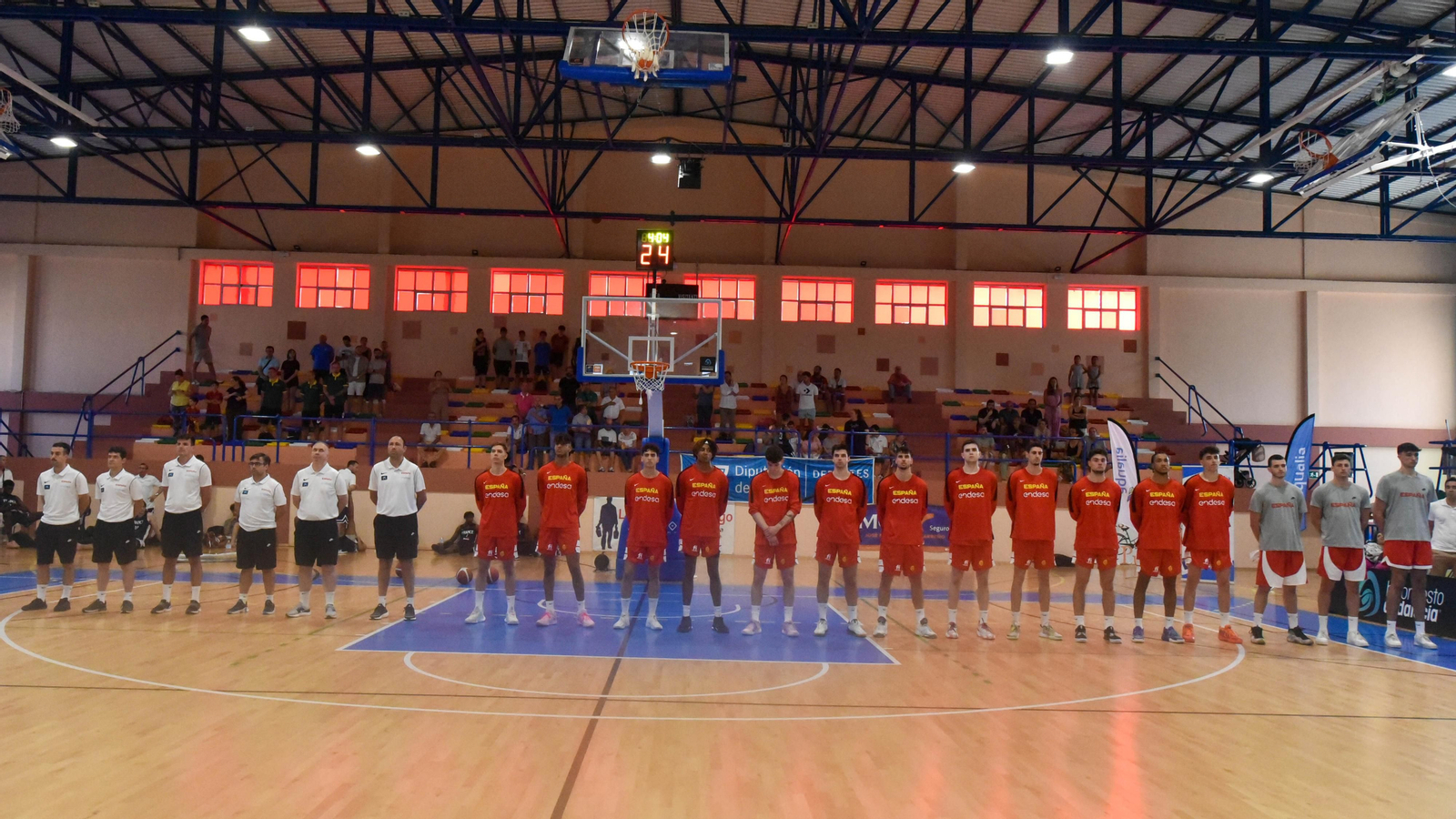 Las fotos de la primera jornada del Torneo Intenacional de Baloncesto U-20 de La Línea