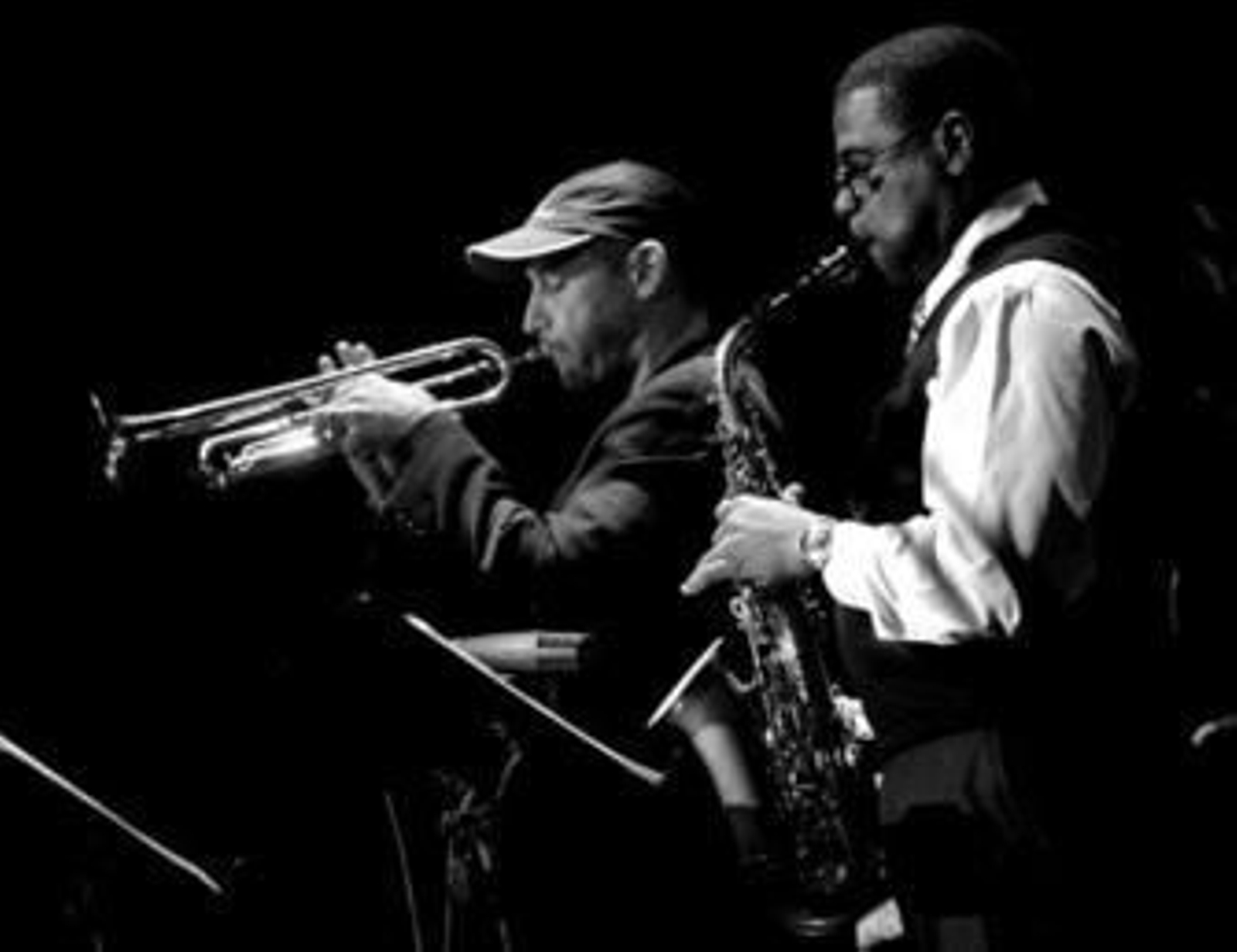 El trompetista Philip Mossman, en segundo plano, durante el concierto del sábado.